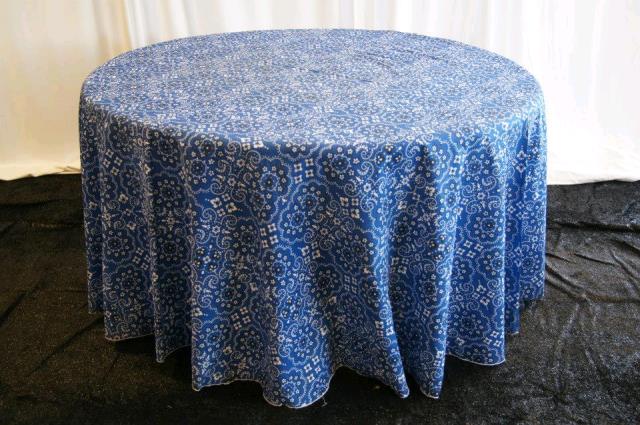 Where to find BLUE BANDANA MEDIUM SQUARE in Petoskey