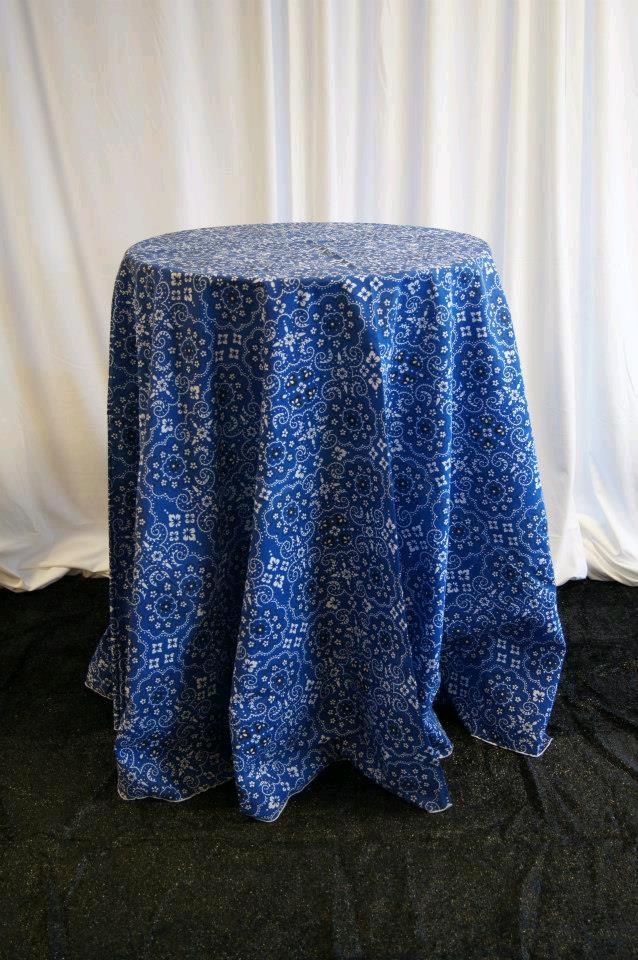 Where to find BLUE BANDANA MEDIUM SQUARE in Petoskey